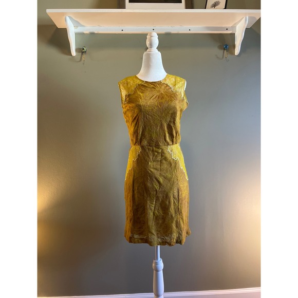 BCBGMaxAzria Dresses & Skirts - BCBGMAXAZRIA Mustard Yellow Lace‎ Floral Embroidered Sheath Dress Size 6